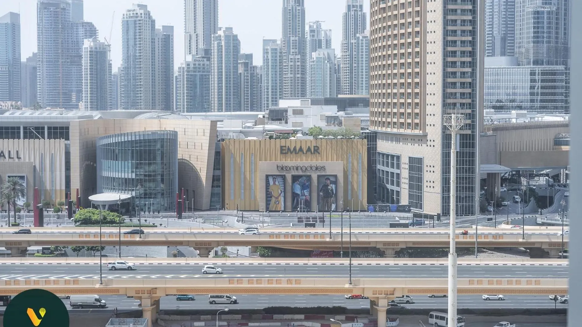 Downtown Views II - Vogue Two Bedroom Apartment With 2 Balconies And Full Burj Khalifa, Opposite Dubai Mall Skybridge