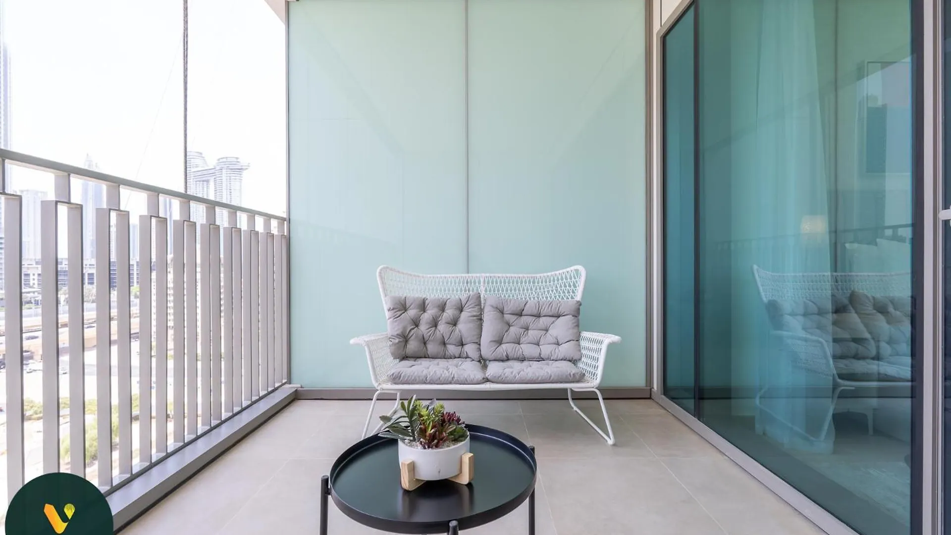 Downtown Views II - Vogue Two Bedroom Apartment With 2 Balconies And Full Burj Khalifa, Opposite Dubai Mall Skybridge