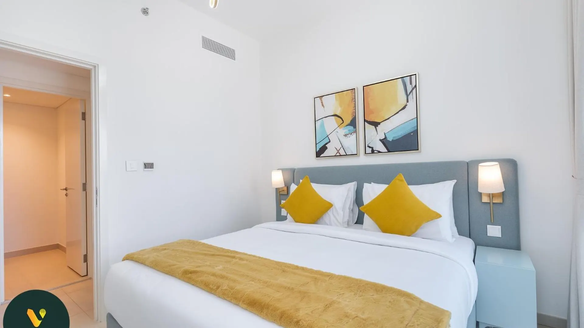 Downtown Views II - Vogue Two Bedroom Apartment With 2 Balconies And Full Burj Khalifa, Opposite Dubai Mall Skybridge 0*,