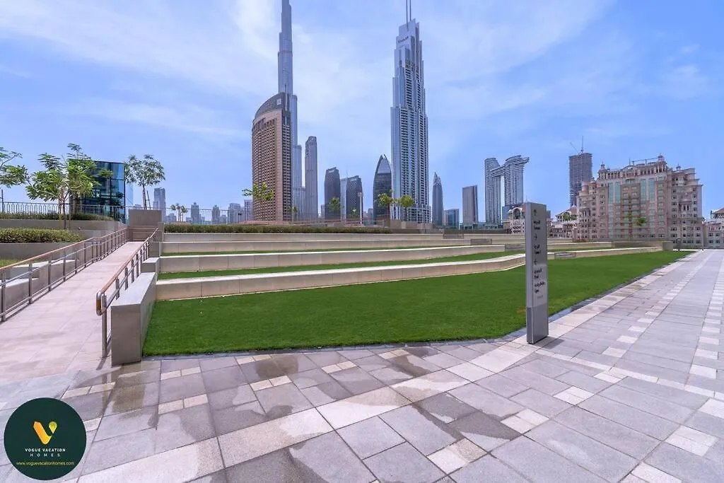 Downtown Views II - Vogue Two Bedroom Apartment With 2 Balconies And Full Burj Khalifa, Opposite Dubai Mall Skybridge